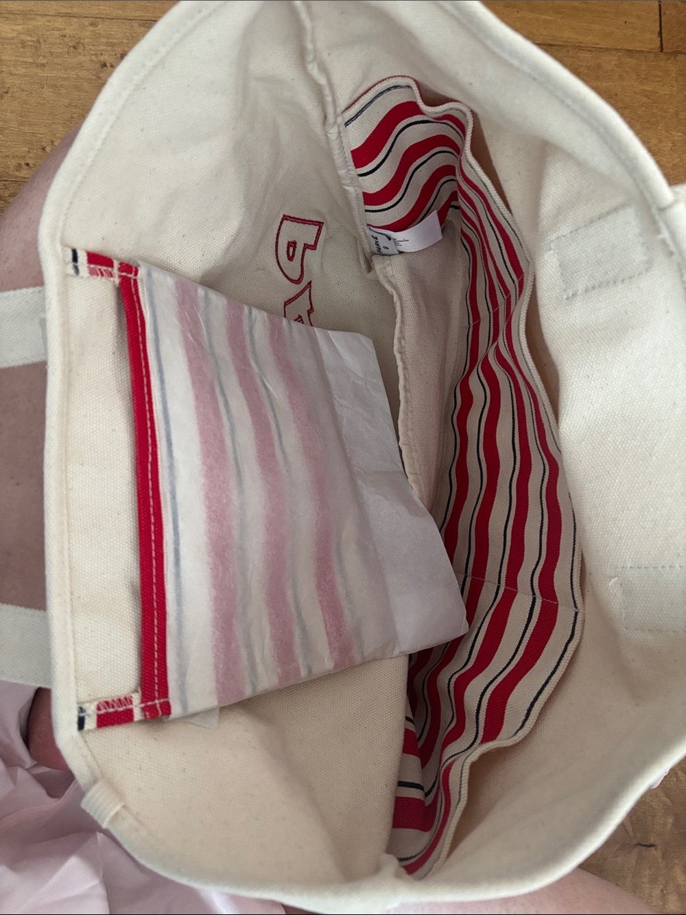 PARKE Canvas Tote Bag in Cream with Red Logo + Navy Parke Mockneck Keychain NWT - Picture 2 of 2